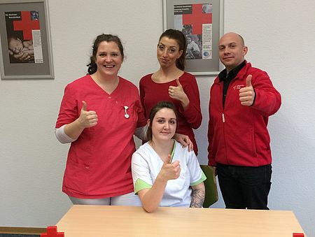 (Foto: v.l. Lee Aboe, Derya Gecer, Peter Metz, vorne Selina Ebener.)