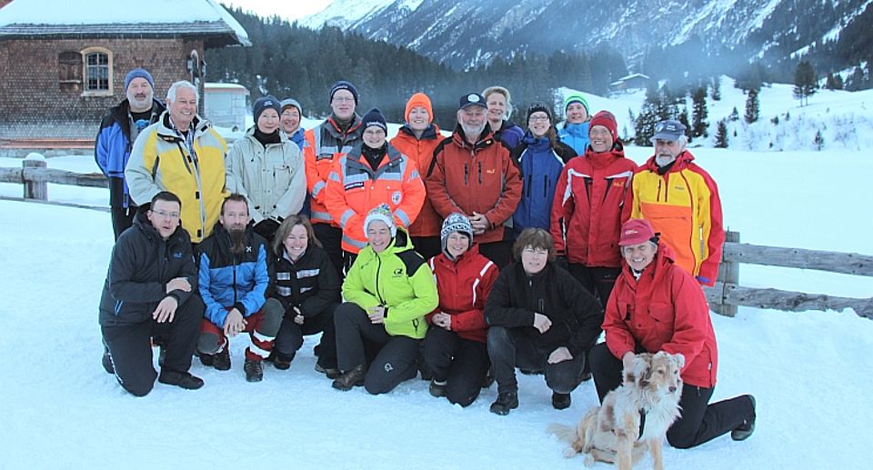20 Rettungshundeführer, darunter auch 3 vom DRK-Kreisverband Siegen-Wittgenstein, trainierten eine Woche intensiv im Lawinengebiet.