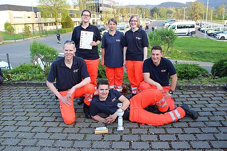 vl. hintere Reihe: Jessica Sturm, Daniela Giebeler, Isabell Bassil. Vordere Reihe: Thomas Hein, Jannick Müller, Phil Streichhan. Bild: DRK-Ortsverein Eiserfeld/Eisern